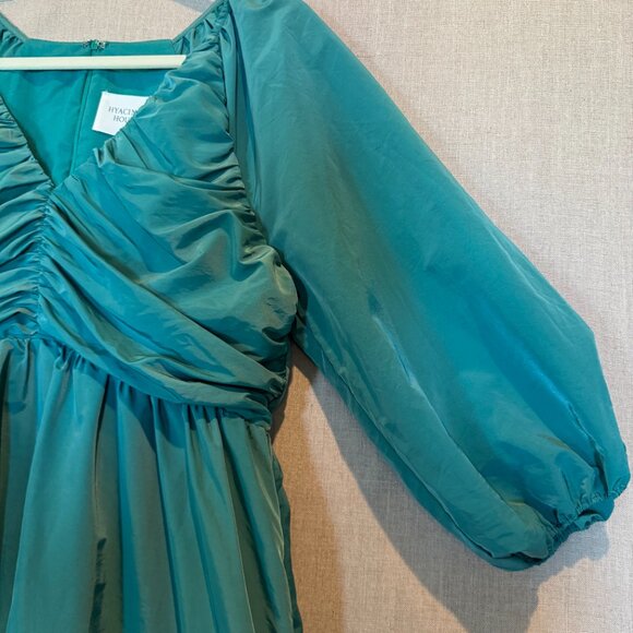 Hyacinth House Emerald Green Tuckernuck XL Ruched V-Neck Genevieve Mini Dress - Picture 9 of 11